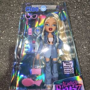 Bratz Cloe Fashion Doll with Blue Outfit and Accessories